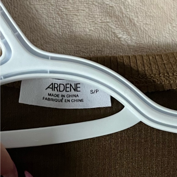 CROPPED BROWN LONG SLEEVE - Picture 2 of 2